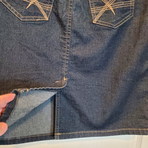 Apostrophe Petite Dark Wash Denim Pencil Skirt - Size 6P - Picture 4 of 8